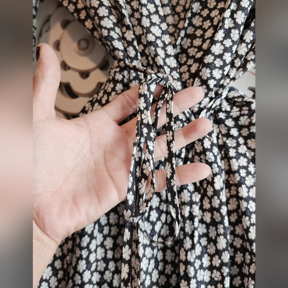 REFORMATION FUSCHIA MINI DRESS WRAPPED STYLE LONG SLEEVES SIZE SMALL - Picture 8 of 12